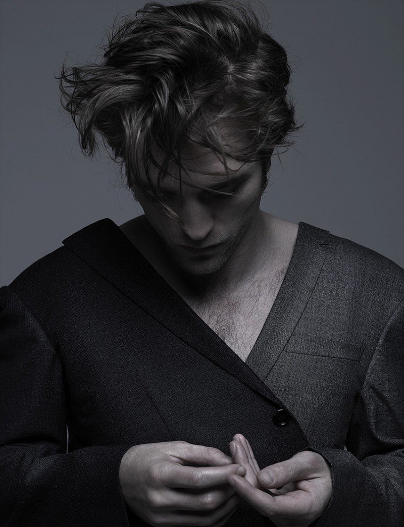 trendhunterseye's tweet photo. Revista: #NumeroHommes
Actor: #RobertPattinson
Fotógrafo: #JeanBaptisteMondino
Fotos: https://t.co/wqTpeknDdW https://t.co/YOoQ6j4xrm