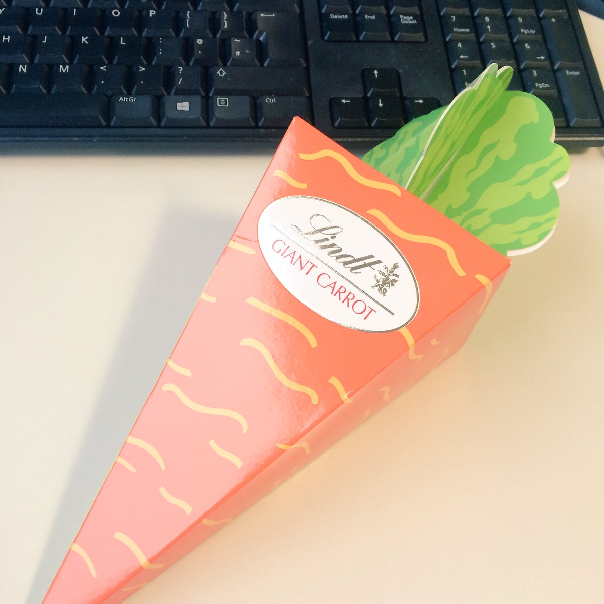 LauraPatten2015's tweet photo. Easter gift from #Harrods #easter #HarrodsRecruitment #Lindt https://t.co/6Dv6iJWjr3