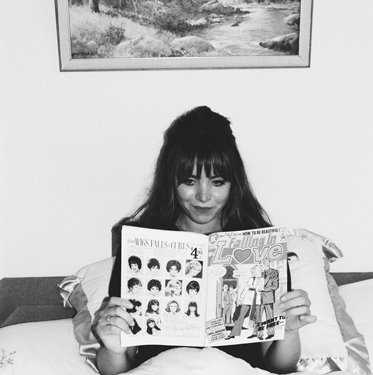 Iamveryhype's tweet photo. Son / @ClareMaguire - Elizabeth Taylor https://t.co/TPD7X9hiqw SHE'S BACK ! <3 Le 2nd album de #ClareMaguire arrive https://t.co/IeupxxtgFe