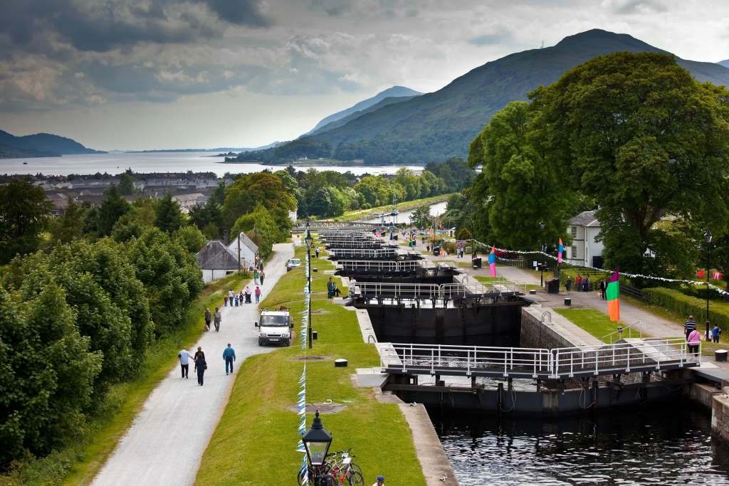 LessBaggage's tweet photo. Grand Tour #42; The Caledonian Canal or Avoiding the Wrath of Cape Wrath. https://t.co/bNiLNMtun0 https://t.co/alGSON45BN