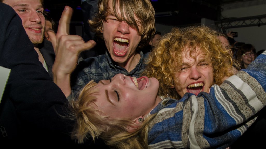 studioalphen's tweet image. Venhill wint Battle of the Bands 2016 bit.ly/1MIivza #alphen @PPAlphen @Stichting_MAX @TekstBuis