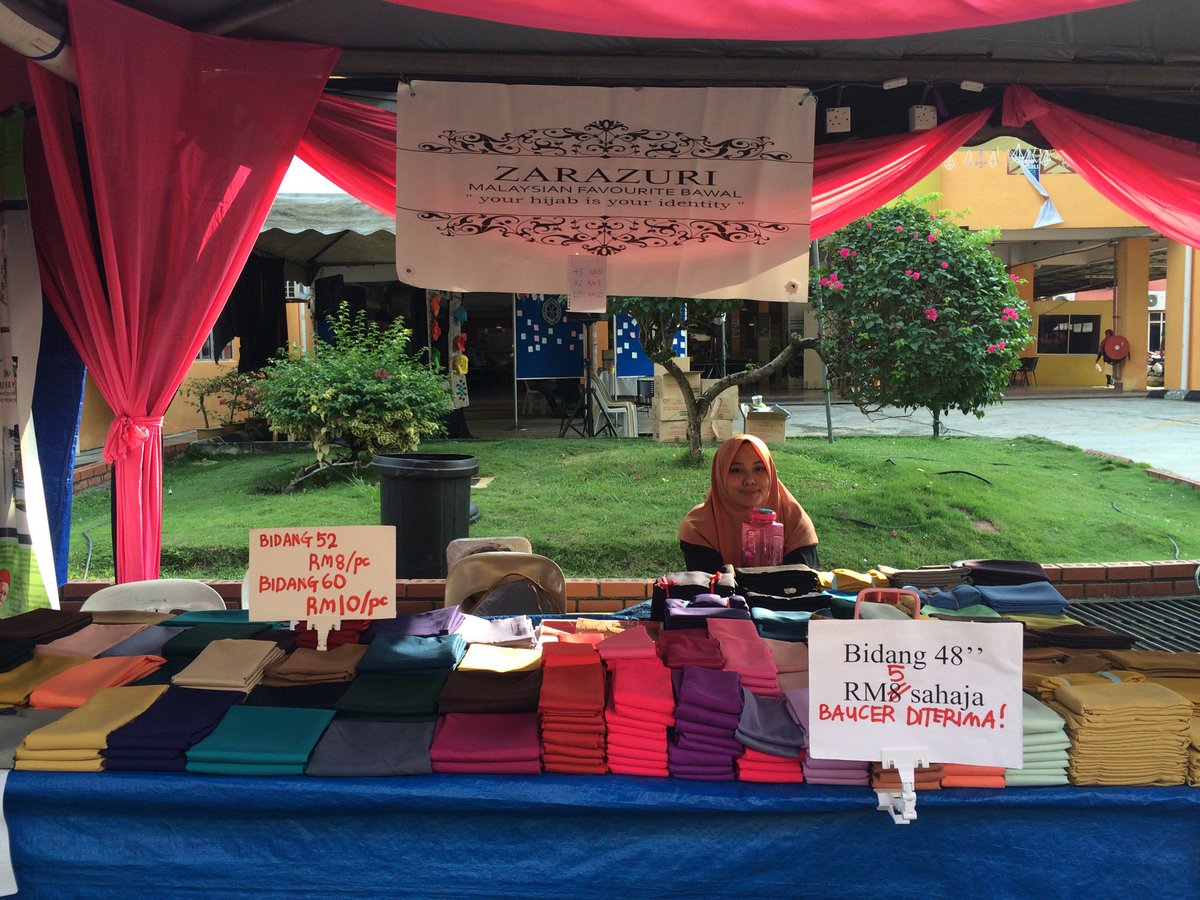 nadirahhhhh's tweet photo. #zarazuri at #tg2km (@ Kolej Keris Mas (UKM) in Bangi, Selangor) https://t.co/9NJer2IHDX https://t.co/Bb99KRMOVf