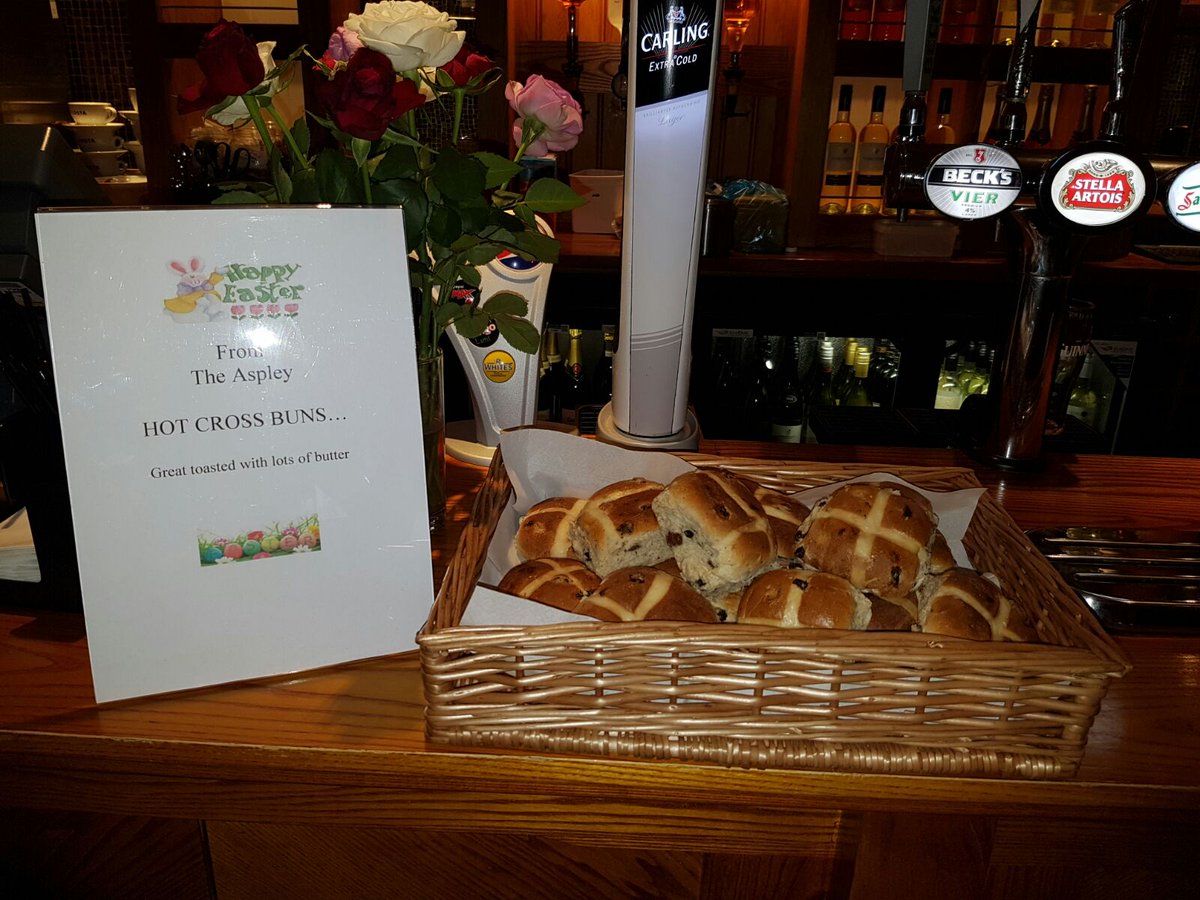 AspleyTTHudds's tweet photo. Happy Easter All! #hotcrossbuns #greatwithbutter #Huddersfield #TheAspley @StaplesClaire @mattavery1968 @WeAreSUGM https://t.co/P5tisriPvC