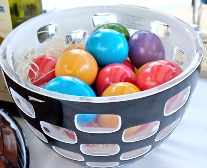eVino_si's tweet photo. Happy easter #evino #evinobar #gaspercarman https://t.co/SVcRG7KHDa