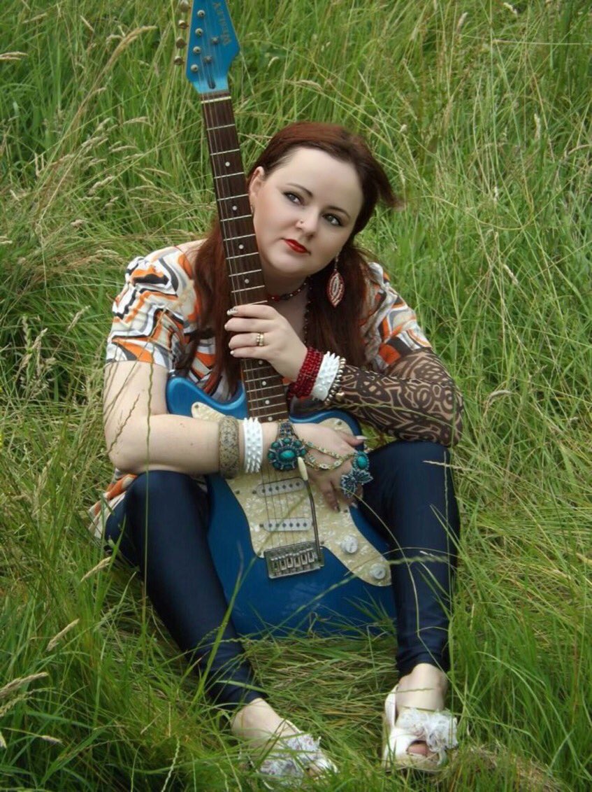 💗🙋🏻💗#RT #VnAmuzik
 💕💕💕 
💕 🌷🌷 
╭⇠╯ 
╰⇢⇢goo.gl/QvEV8C
<a href="/kellester3303/">kel</a> <a href="/sparky33583866/">@AN ENGLISH ROSE</a> <a href="/DULCE_PASION__/">▶🌠#SWEET #TMCHIEVAS</a> @ILpoez