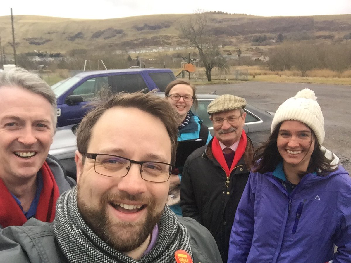 CPJElmore's tweet photo. Morning #labourdoorstep in #Evanstown - cold & wet, but warm welcome from residents #togetherforwales @huw4ogmore https://t.co/IWPASrCzRL