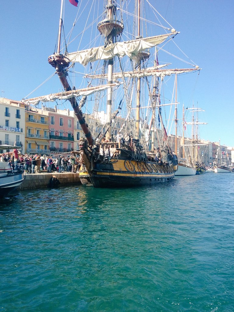 Vu de l'eau c'est pas mal non plus @EscaleASete2016