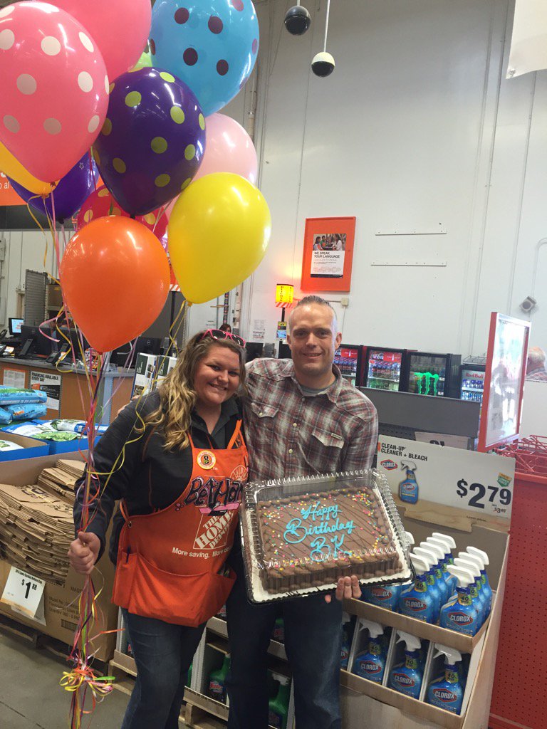 RealAdamSwenson's tweet photo. I forgot BK's B-day last week!
So Here's to you Bethany, Happy Birthday!!!@kjl265 @JOsgoodHD @jebmedcalf https://t.co/V674ZBBwTb