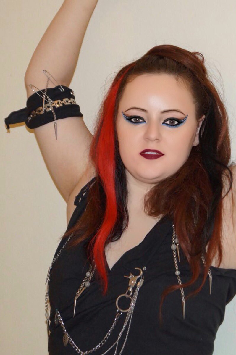 💗🙋🏻💗#RT #VnAmuzik
 💕💕💕 
💕 🌷🌷
╭⇠╯ 
╰⇢⇢goo.gl/QvEV8C
<a href="/M_A_Y_A_R_/">🔗🏹M A Y A R🏹🔗</a> @ApolloNightLA <a href="/Seetherwolf/">Lou</a> <a href="/tripletsfan19/">Rick</a>