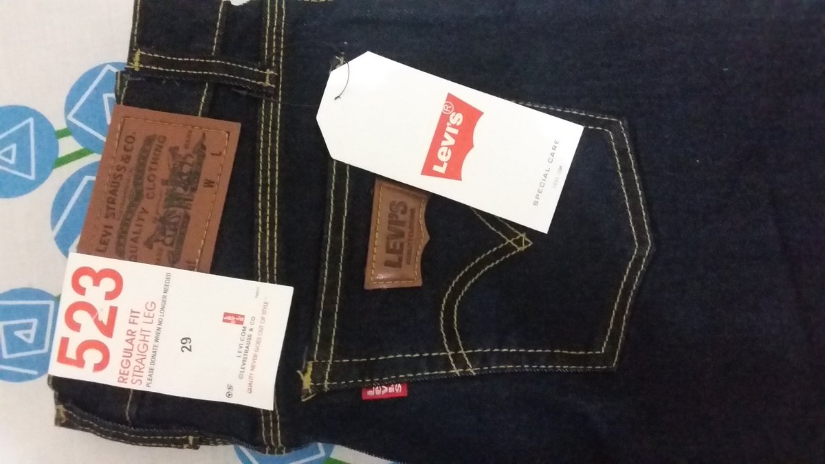 Headhunter_IDN's tweet photo. Restock Celana Jeans Levis Murah Original IDR 170k, size 28-33, via JNE. #jeansmurah CP : 082138197446/573D9A18 https://t.co/Y4d1IVeuBg