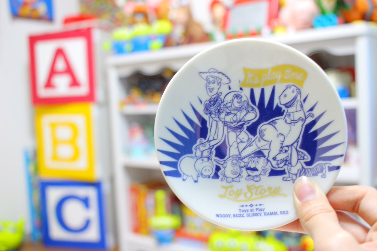Y U M E キデイランドでトイストーリーのポーチ3種類購入 ウッディの靴裏ピンバッチと絵皿はノベルティ T Co Oezvpkyzzr Y U M E キデイランドでトイストーリーのポーチ3種類購入 ウッディの靴裏ピンバッチと絵皿はノベルティ T Co Oezvpkyzzr