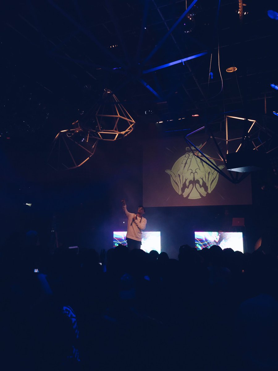 dmingthing's tweet photo. Supporting this homeboy in the LionCity. @ItsSonaOne #segarnakmampus #3RDGGC https://t.co/towlWT9vud
