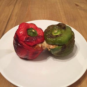 TheFBombBlog's tweet image. Mexican Quinoa and Turkey Chilli Stuffed Peppers! A fiesta for the eyes &amp;amp; the mouth: buff.ly/1Rudu1w. #Food