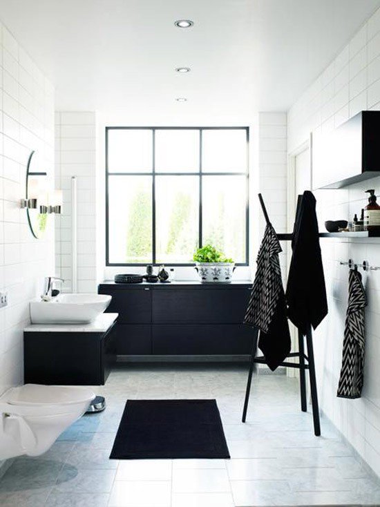windowlines's tweet photo. 9 stunning #bathrooms with statement black #windows https://t.co/6Gyhdm2C7Z https://t.co/Au5HOSPw5q