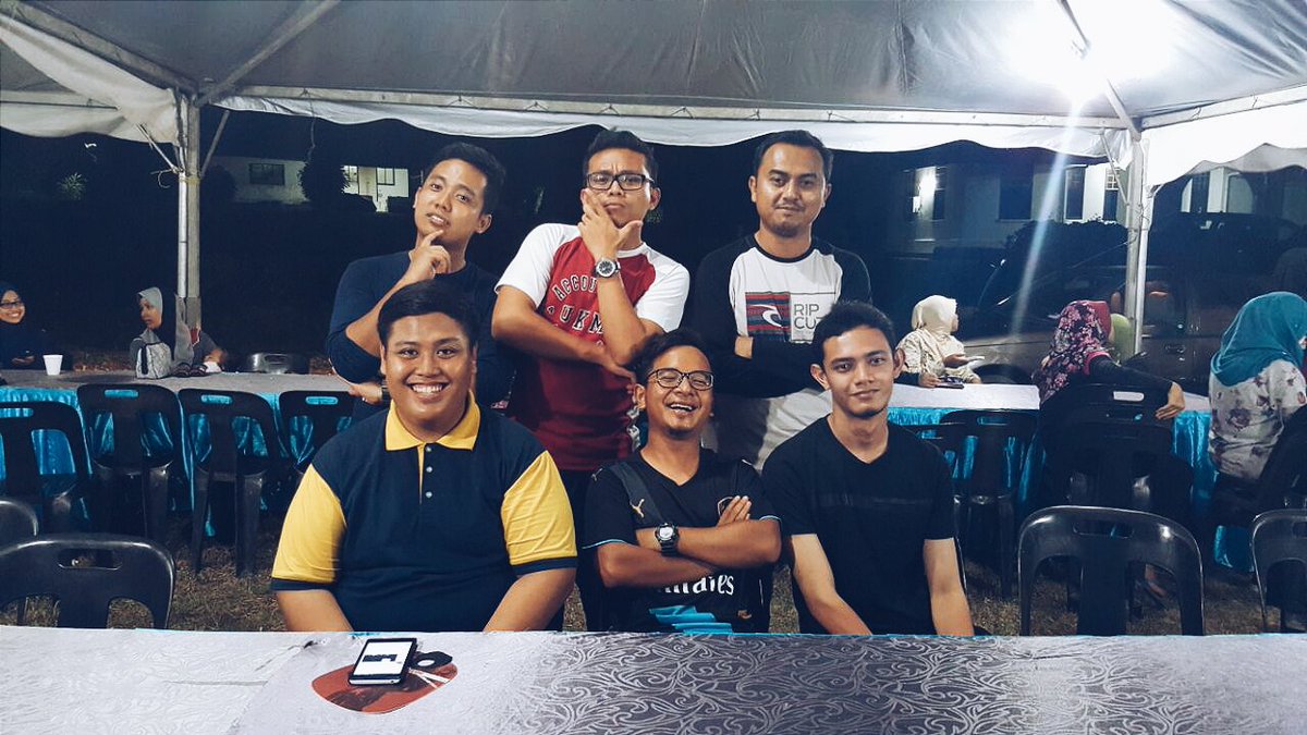 _eitherwayy's tweet photo. Malam terakhir #permaj https://t.co/87ROin1SkZ
