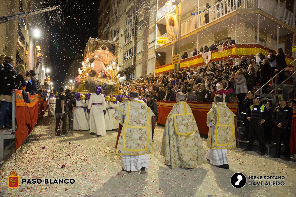 PasoBlanco_3's tweet photo. La #ProcesiónBlanca no sería posible sin el trabajo de @muBBla @ajpasoblanco @AMAMARGURA #GRACIAS https://t.co/IqMy8LE6HF