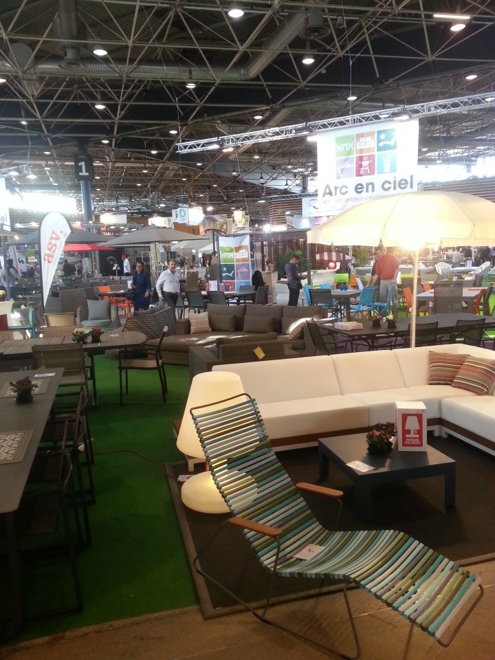 grenierval's tweet photo. Quand je serais grand je équiperai ici 
@foiredelyon #tropd'argent https://t.co/HkJO3898GE