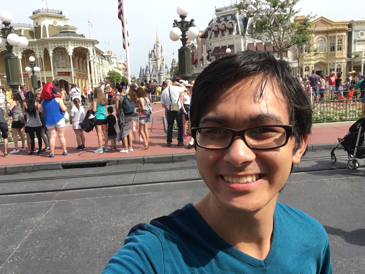 jhamlin917's tweet photo. Hanging out at Disney World today!
#disneyworld https://t.co/y2YEEokfGy