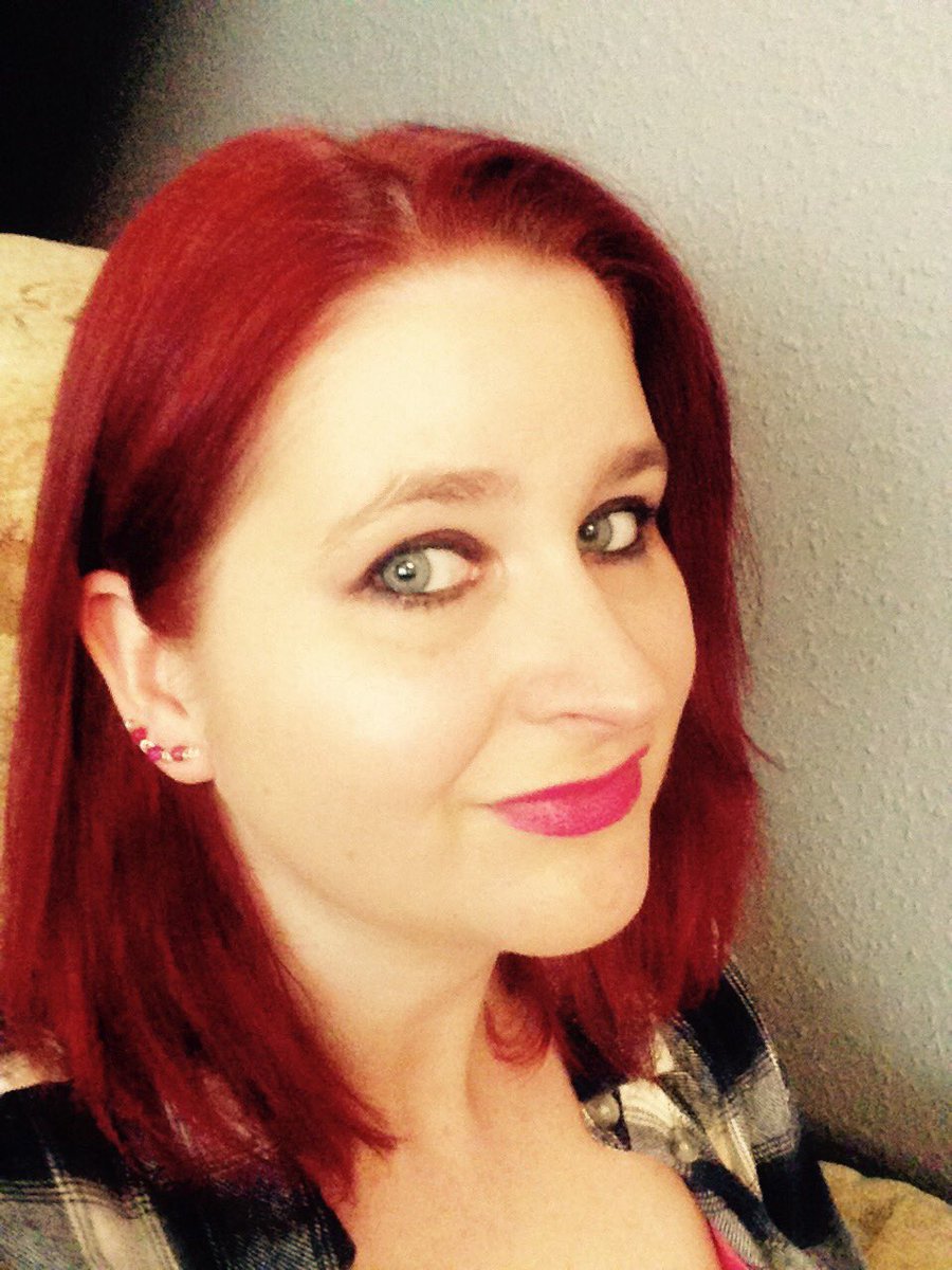 sair_smiles's tweet photo. Love my new earrings thank you @InnerFyre #EarSweeps 💞 https://t.co/JIWlM5m3Kv
