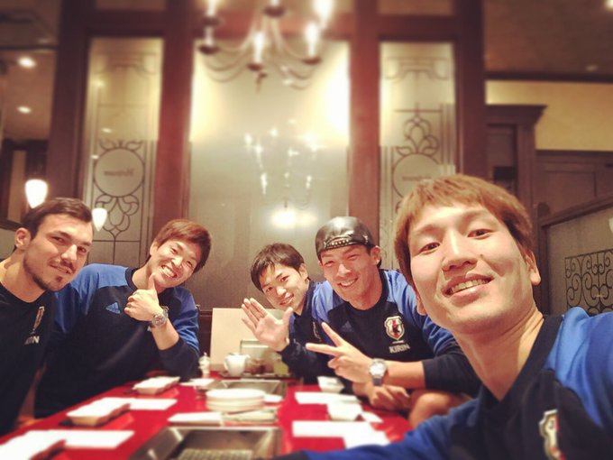 長友佑都ら日本代表 焼肉を食べに W杯予選 シリア戦へ向けて一致団結 Cycle やわらかスポーツ情報サイト