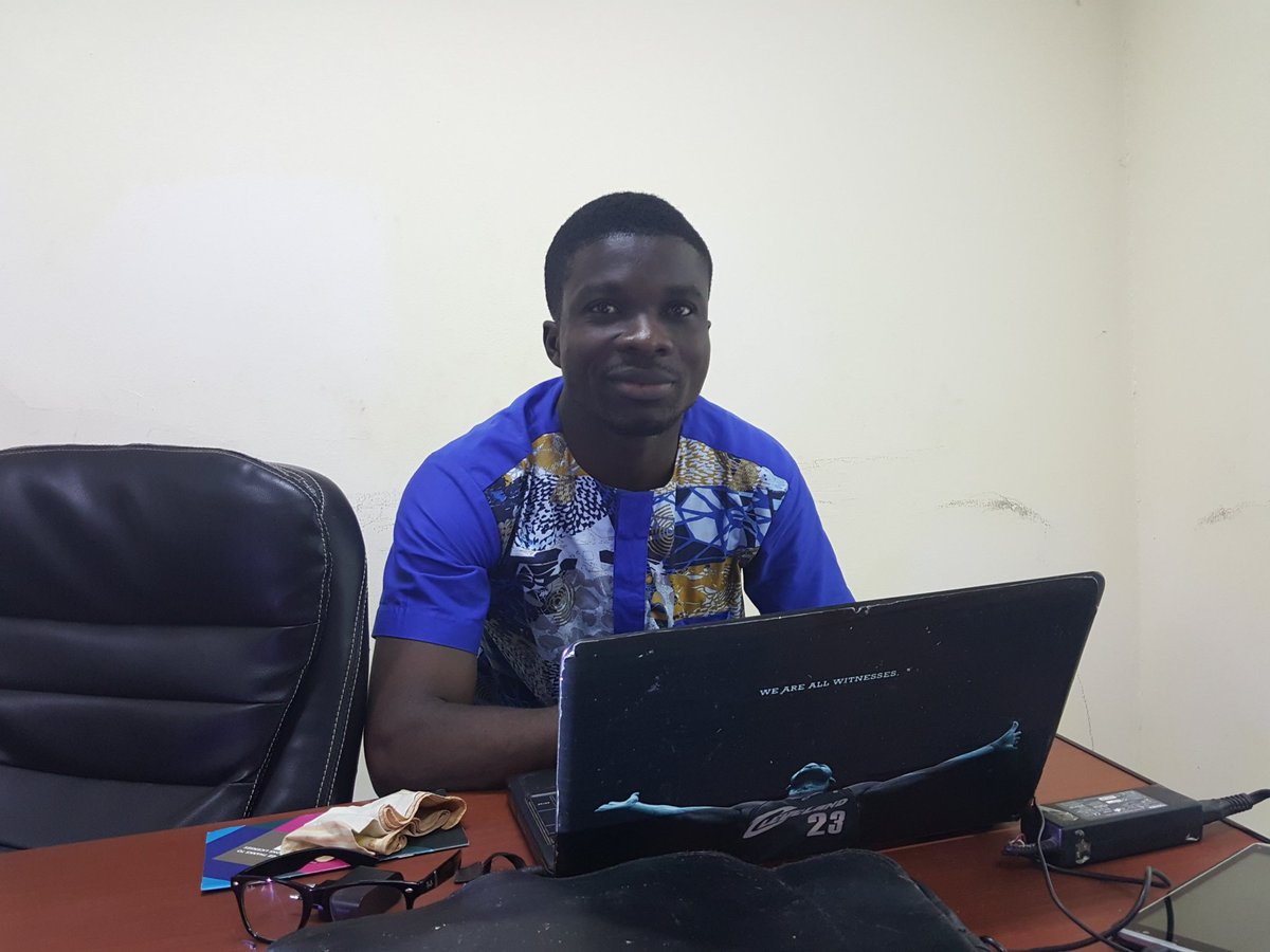 WikimediaGH's tweet photo. #Wikipedia March '16 Meetup ongoing at @hubaccra. @mawulicherubim logs into his @Wikipedia account. #WMGh https://t.co/knKqEnS7Gf