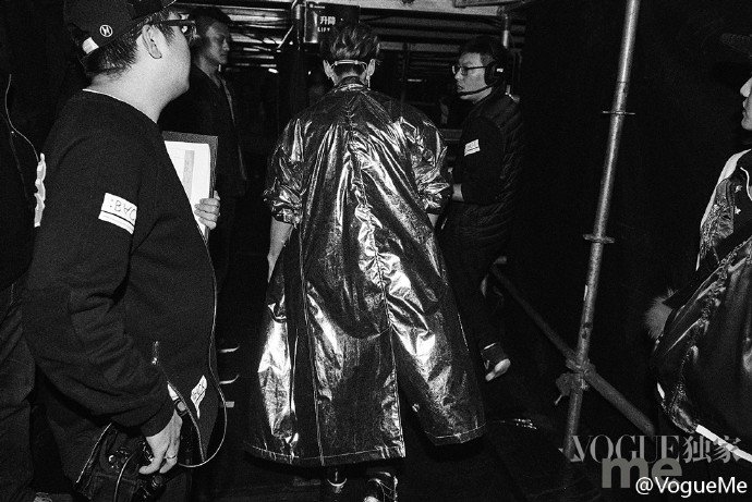 luking0420's tweet photo. [PHOTO] 160326 Vogue Me update with #LuHan #LuHan1stChinaTour Beijing Concert rehearsal (9) https://t.co/oHyjcJM06m