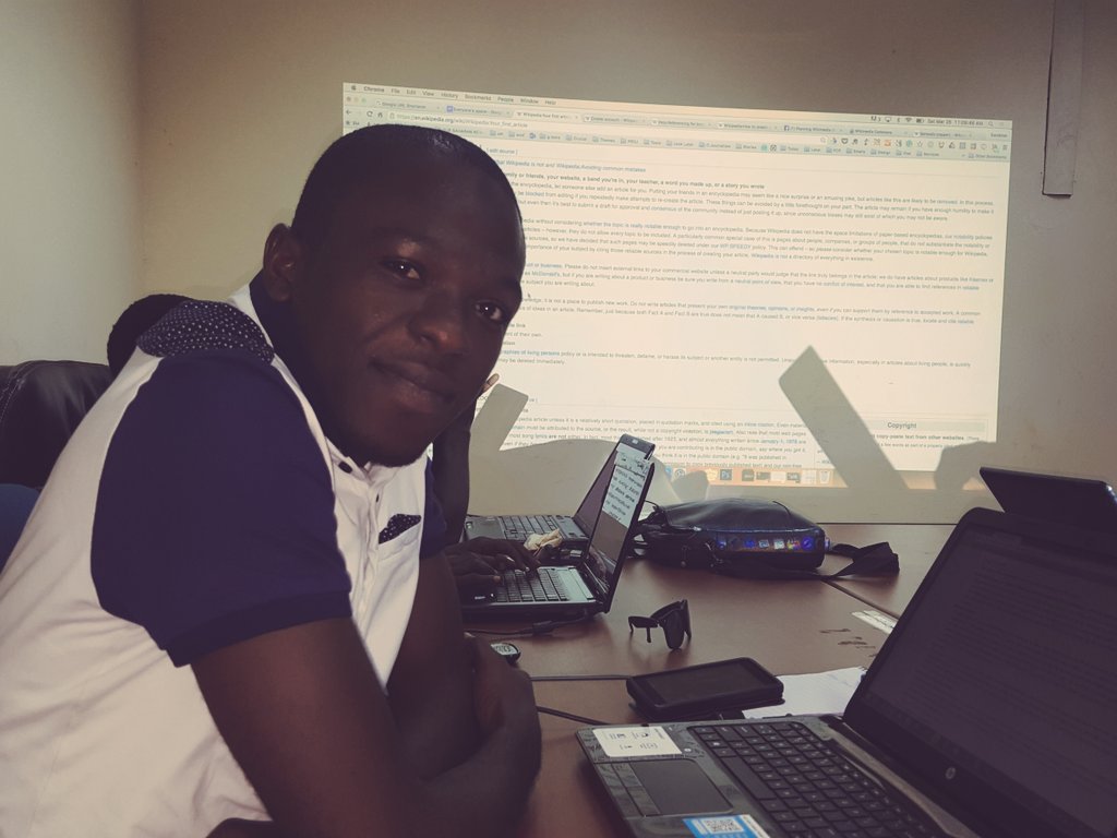 WikimediaGH's tweet photo. #Wikipedia March '16 Meetup ongoing at @hubaccra. New editor @fadlrahman is reading the 'getting started' page #WMGh https://t.co/6EAPIL9G8W