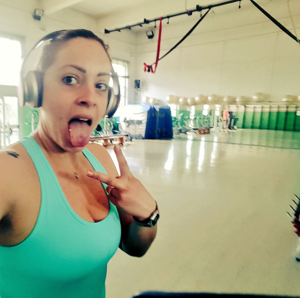 lavalebudi's tweet photo. Let's get it started! #cardio #crossfit #alone #workout #workhard https://t.co/1OV10lffPg