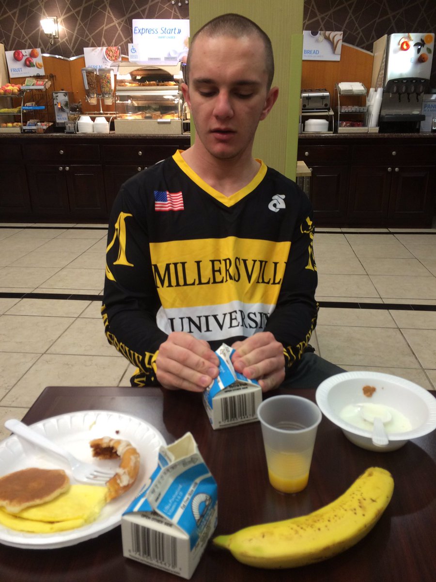 Villecycling's tweet photo. #disappointingbreakfast it's still race day. https://t.co/NSn4nupOzW