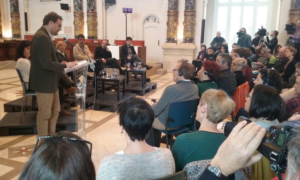 DSS2016's tweet photo. Declaración de #Donostia2016 sobre los refugiados y la respuesta europea ➡ https://t.co/Hj56Le0bS5 #StopWarFestibala https://t.co/b0ntV0vrGQ