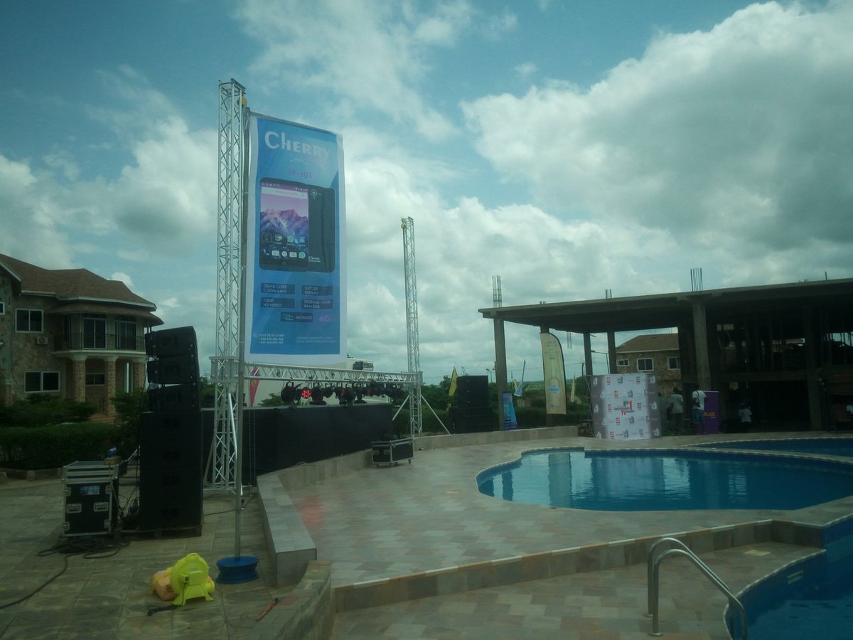 pecosali's tweet photo. #EasterGreatEscape with @CherryElectGh @official4SYTETV #Avakpedome https://t.co/d76IdxPuK9