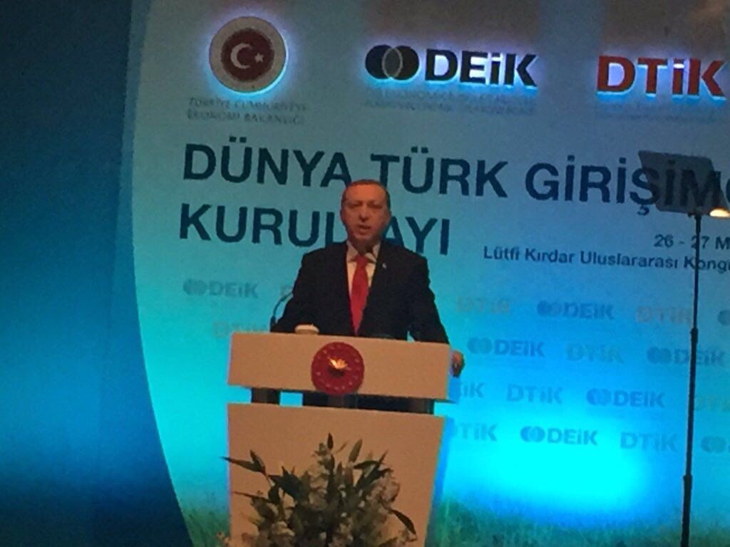 NailOlpak's tweet photo. Sn CB @RT_Erdogan hitabı ve hediye takdimimiz. https://t.co/1Xm5zX6ox7