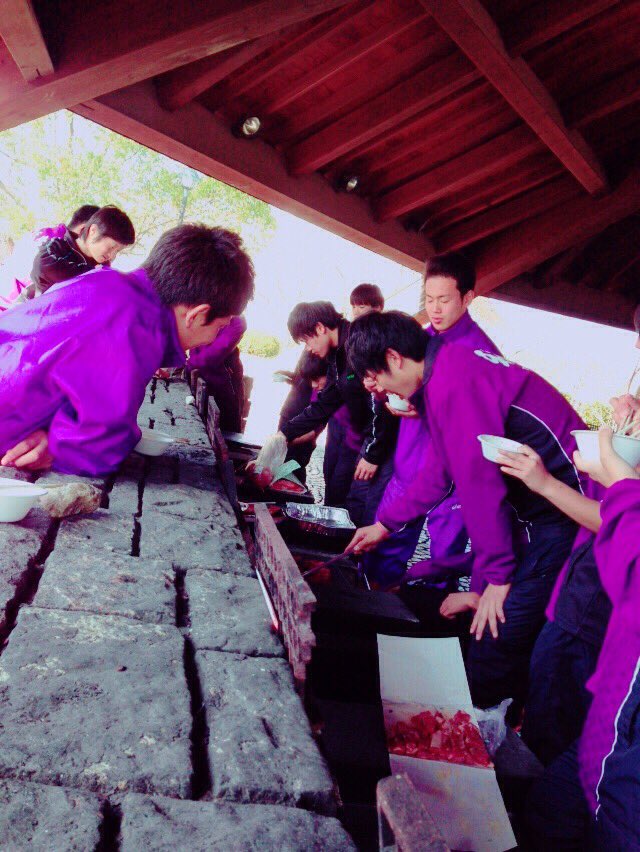 H0eHv's tweet photo. バーベキュー楽しかった🖕
食べ放題全員で行きたいな！！ https://t.co/QcwV3RcHUa
