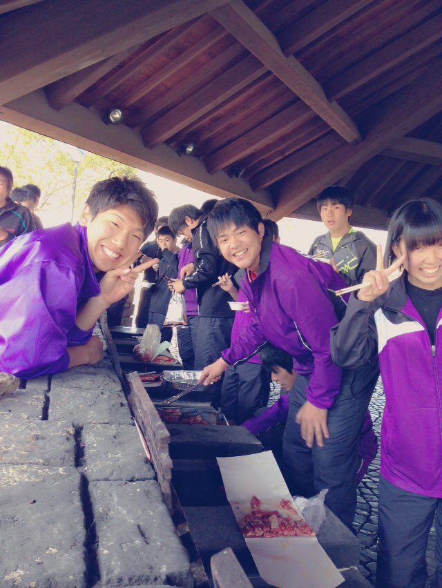 H0eHv's tweet photo. バーベキュー楽しかった🖕
食べ放題全員で行きたいな！！ https://t.co/QcwV3RcHUa