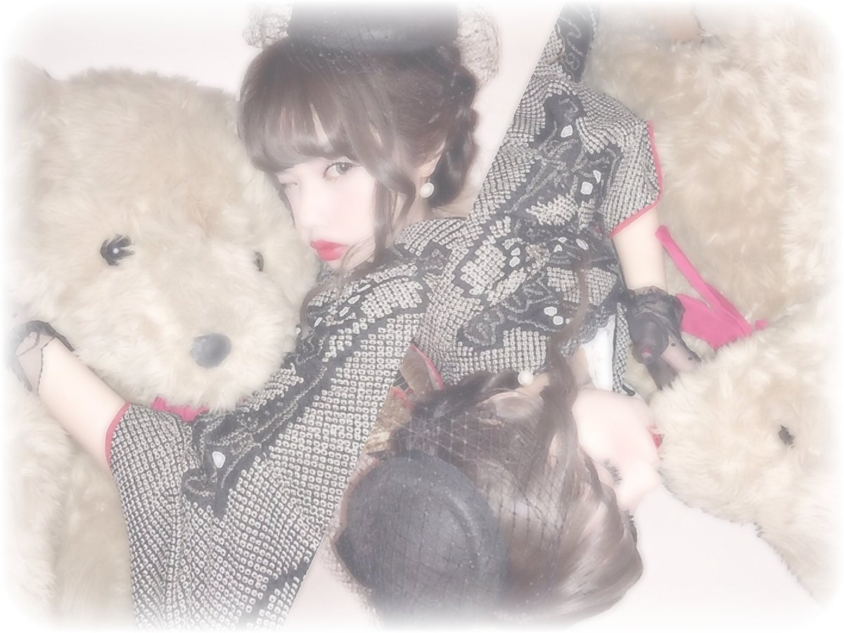 viiux's tweet photo. ㅤ
ㅤ
　　　〰〰〰〰️〰️

　　　　　　シャツの裾を
　　　　　　　　掴みながら

　　　巡 ┈︎┈︎┈︎┈︎ 逢　❤︎❤︎′

　　　　　　　　　我儘を言わせて

　　〝 行かないで ＿＿＿＿＿ 〟 https://t.co/JF3b20FM5d