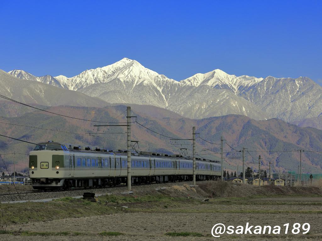 Sakana בטוויטר ムーンライト信州返却回送 1系n102 あさま色 回9326m 大糸線 回9231m 篠ノ井線 天気よかったので大糸線と篠ノ井線で北アルプスバックで撮影しました 大糸線で車体に光線が当たってくれれば文句なしでした T Co Os7yppuv3w