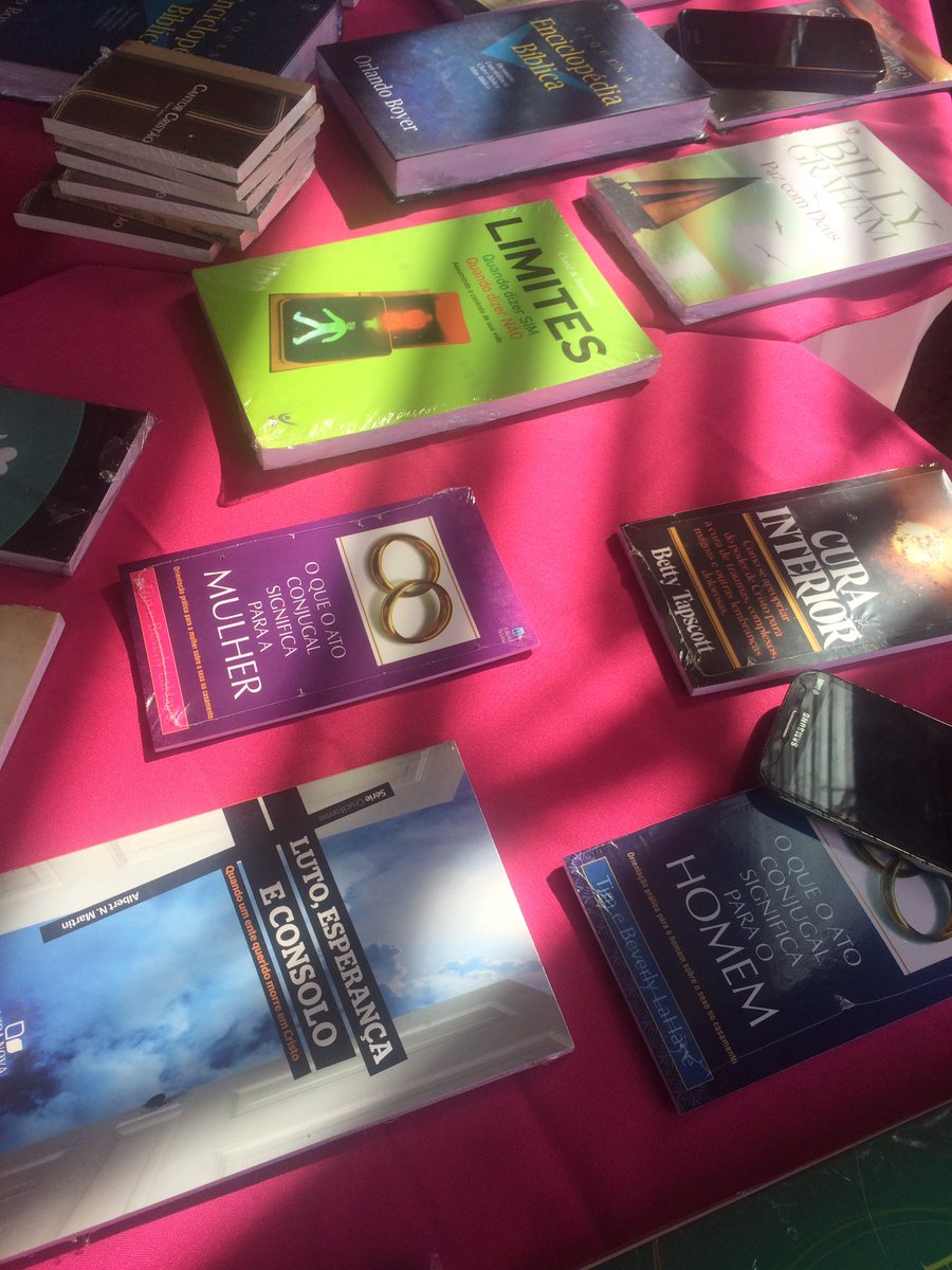 batista_fam's tweet photo. Livraria pronta para a XXVIII Assembleia da CBNMG #familiabatista #portalfamiliabatista #cbnmg #ormiban https://t.co/lvvN57j4MC