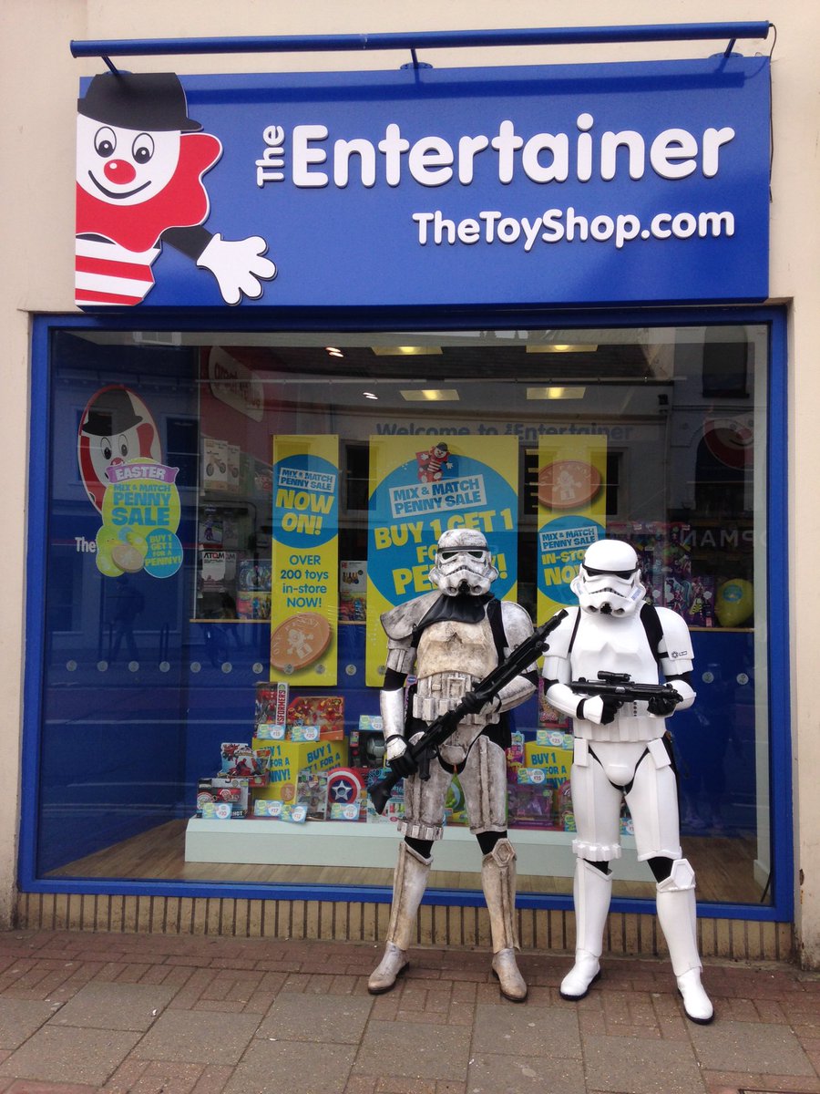 lottykeen1990's tweet photo. We had some visitors for our Star Wars Super Saturday at the IOW Entertainer! @EntTopTeams @keziow @ukgarrison https://t.co/TE88gOb2Xu