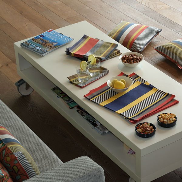 Toile Puyoo, vintage qui sent bon les soirs d'été avec ses tons de jaune, marine et orange bit.ly/1pFiZBt