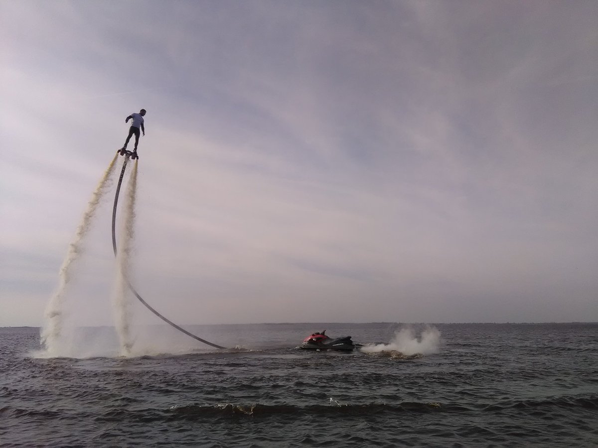Seizoen 2016 is geopend. Komt u dit jaar vliegen of duiken bij ons? #flyboarden