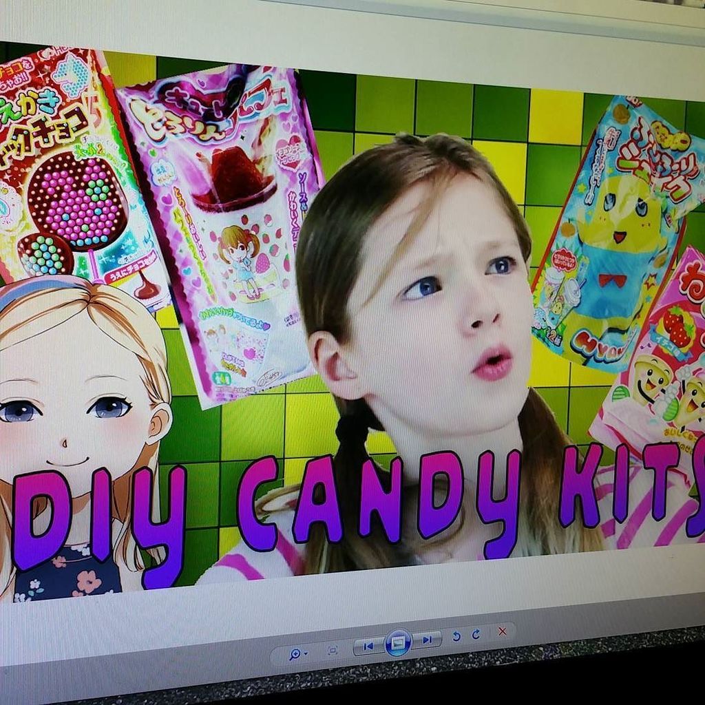 TheRealMalWeb's tweet photo. Love making these kits! Check out today's vid! ;) #japanesecandy #candykits #japanesediyca… https://t.co/Ed51qJwJc9 https://t.co/Mix29QolGV