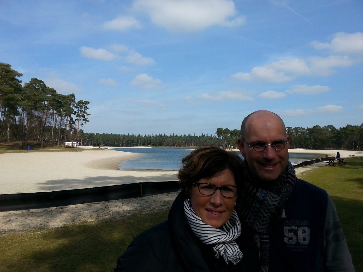 JohanSparreboom's tweet photo. Heerlijk even ontspannen tussen alle kerkdiensten door.  #stillezaterdag bij @heigraaf https://t.co/0FRcShRCB1