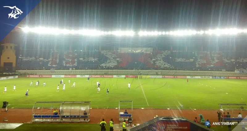 simamaung's tweet photo. Tim sudah melakukan pemanasan #PRSBvSFC #PersibDay https://t.co/7lF4Qh81n3