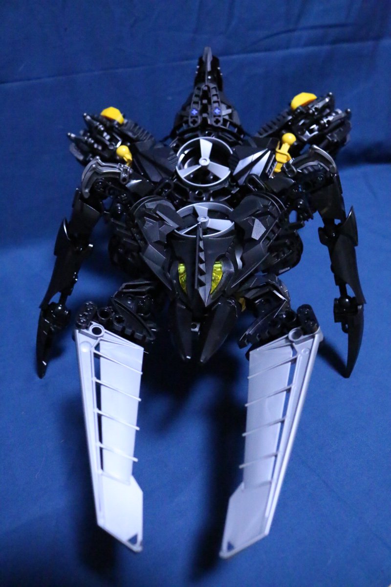 _zata_'s tweet photo. LEGO BIONICLE VISORAK完成です。
#zataLEGO #VISORAK #LEGO #BIONICLE https://t.co/tqwXnNPrK9