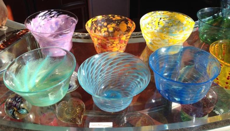 glassreefer's tweet photo. Today is the Spring Cleaning Studio Sale Fundraiser to Save our studio space! https://t.co/Y6zNh1uCtr https://t.co/rijNVqygeS