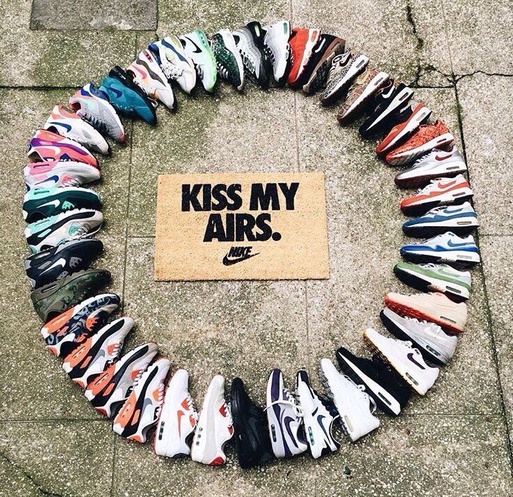 Dani_Rowe_MBE's tweet photo. Happy #AirMaxDay2016 🎉 #AIRMAXDAY https://t.co/mqH9D6s4IN