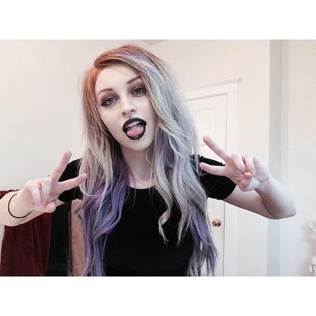 😝✌️