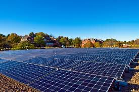 OrganicFacts_'s tweet photo. In 2014, a new #solar project was installed in the #US every 3 minutes. #renewableenergy https://t.co/cQIdMk4A3T