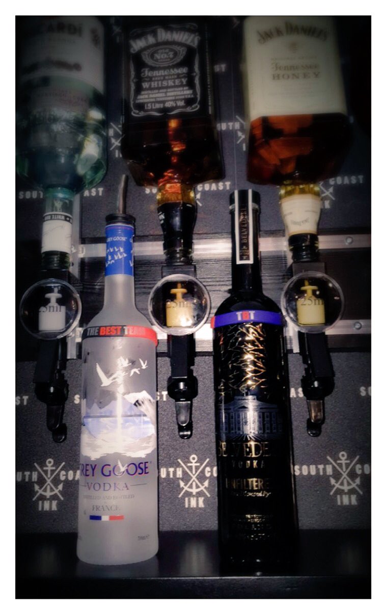 SouthCoastInkBM's tweet photo. We have got our wristbands, have you got yours? Don't forget the AFTER PARTY 🍾#TBT #TheBestTeam #JakeBest #Boxing https://t.co/gLtvOlMA2H