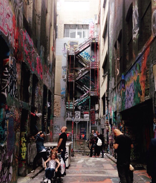 Kaymarielove's tweet photo. Edgy picture#Melbourne https://t.co/hLS1jfFdDv
